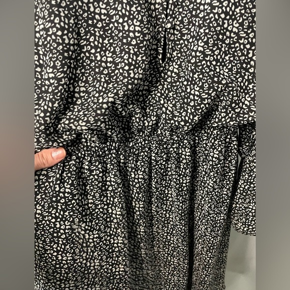 Maurices Women’s Sz Medium Black/White Cold Shoulder Elastic Waist Dress - Picture 11 of 14